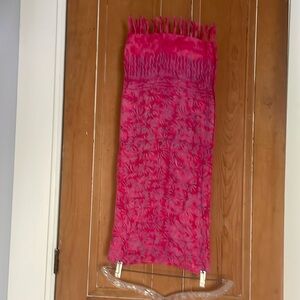 Cotton scarf that looks great with jeans!  Can used as a belt